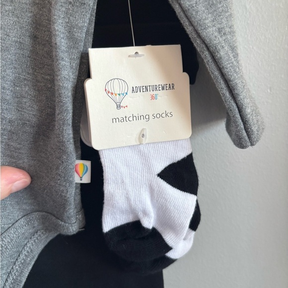 NWT Adventurewear 360 Baby Boys Knit Halloween Boo 4-Piece set - Picture 4 of 10